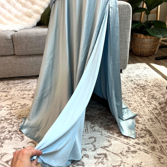 NWT Ieena for Mac Duggal Blue Satin Off The Shoulder Crossover Gown 56037 Size 6 - Picture 4 of 16